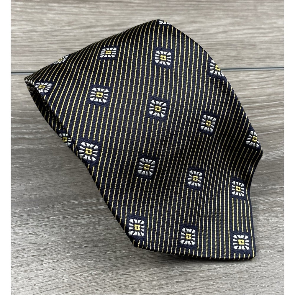 Kiton Men's 100% Silk Diamond Geo Pattern Necktie Blue 4"x58"